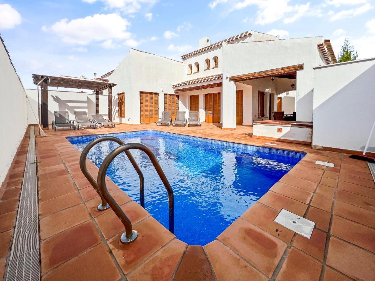 Three Bedroom Luxury Villa El Valle Golf Resort Banos y Mendigo Εξωτερικό φωτογραφία