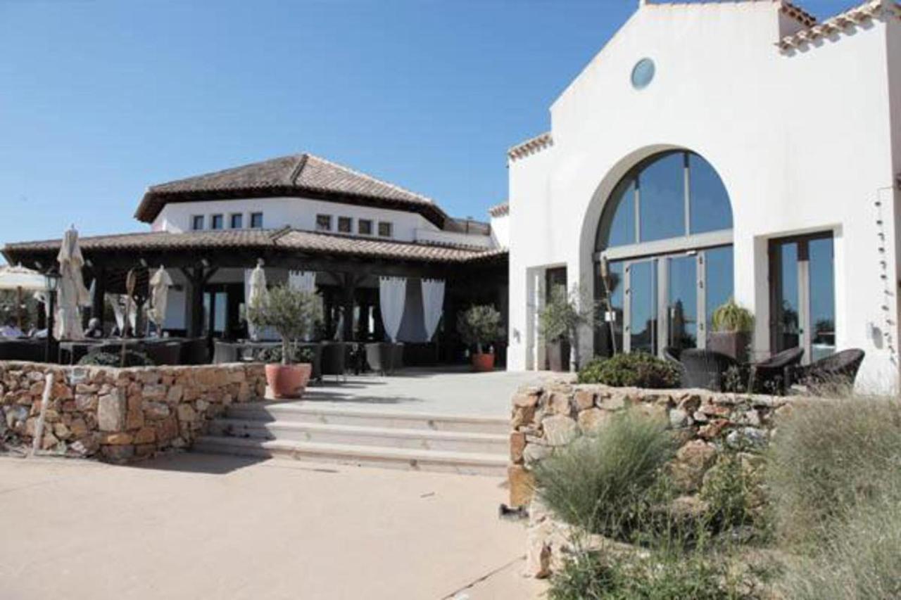 Three Bedroom Luxury Villa El Valle Golf Resort Banos y Mendigo Εξωτερικό φωτογραφία