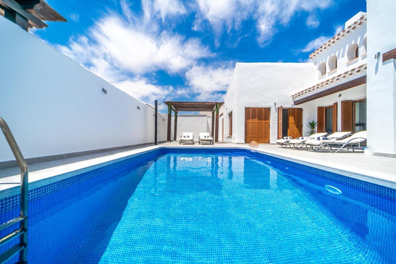 Three Bedroom Luxury Villa El Valle Golf Resort Banos y Mendigo Εξωτερικό φωτογραφία